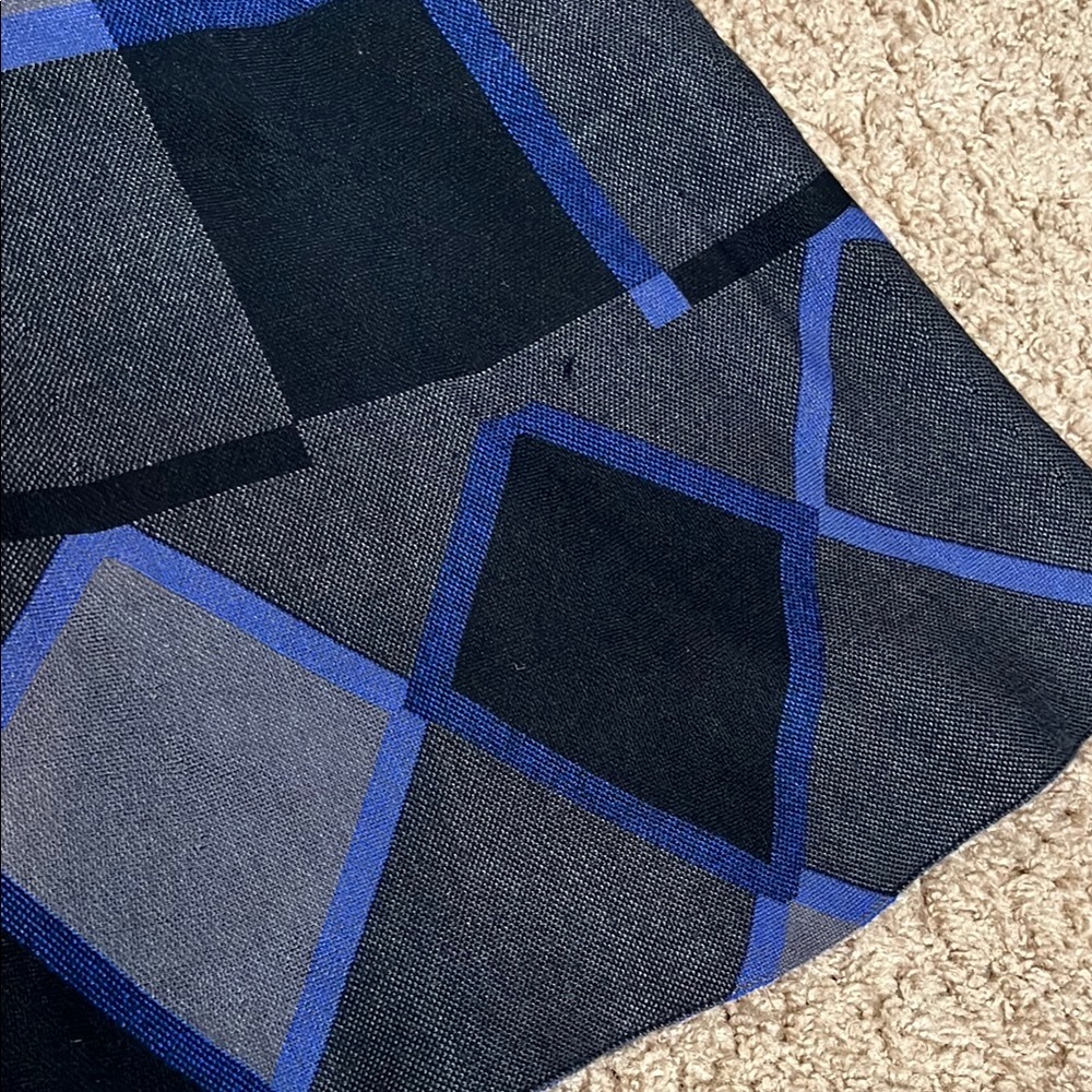 Stylish Black and Blue Women's Skirt - Picture 3 of 9